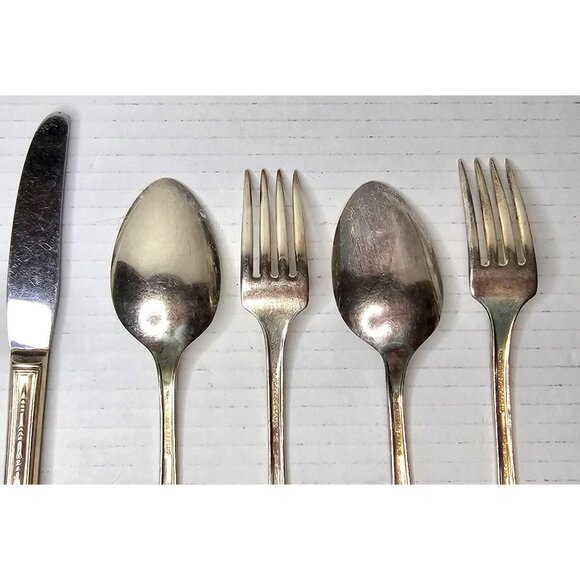 Wm. A. Rogers A1 Plus Oneida Ltd. Vintage Silverware Set - Picture 10 of 13